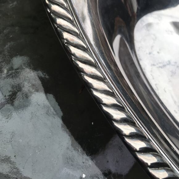 Vintage WMA. Rogers Oneida Silverplate Serving Dish/Tray/Platter. Ornate - Picture 4 of 6